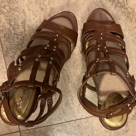 Brown and Gold Unique Platform Heels Size 9 - Picture 5 of 11